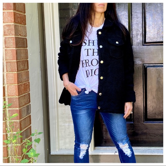 Black Sherpa faux fur button down jacket - Picture 4 of 9